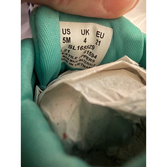 New Saucony Girl's Kinvara 5 (Toddler/Little Kid) Tennis Shoes - Picture 6 of 6